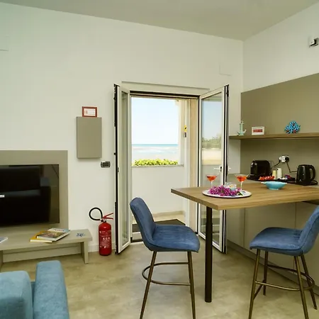 Dominus Luxury Πανσιόν Torre A Mare