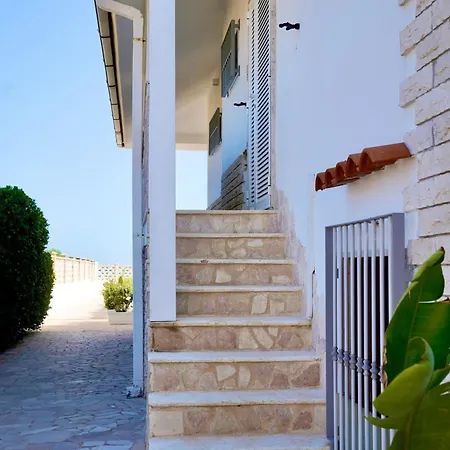 Dominus Luxury Pensión Torre A Mare